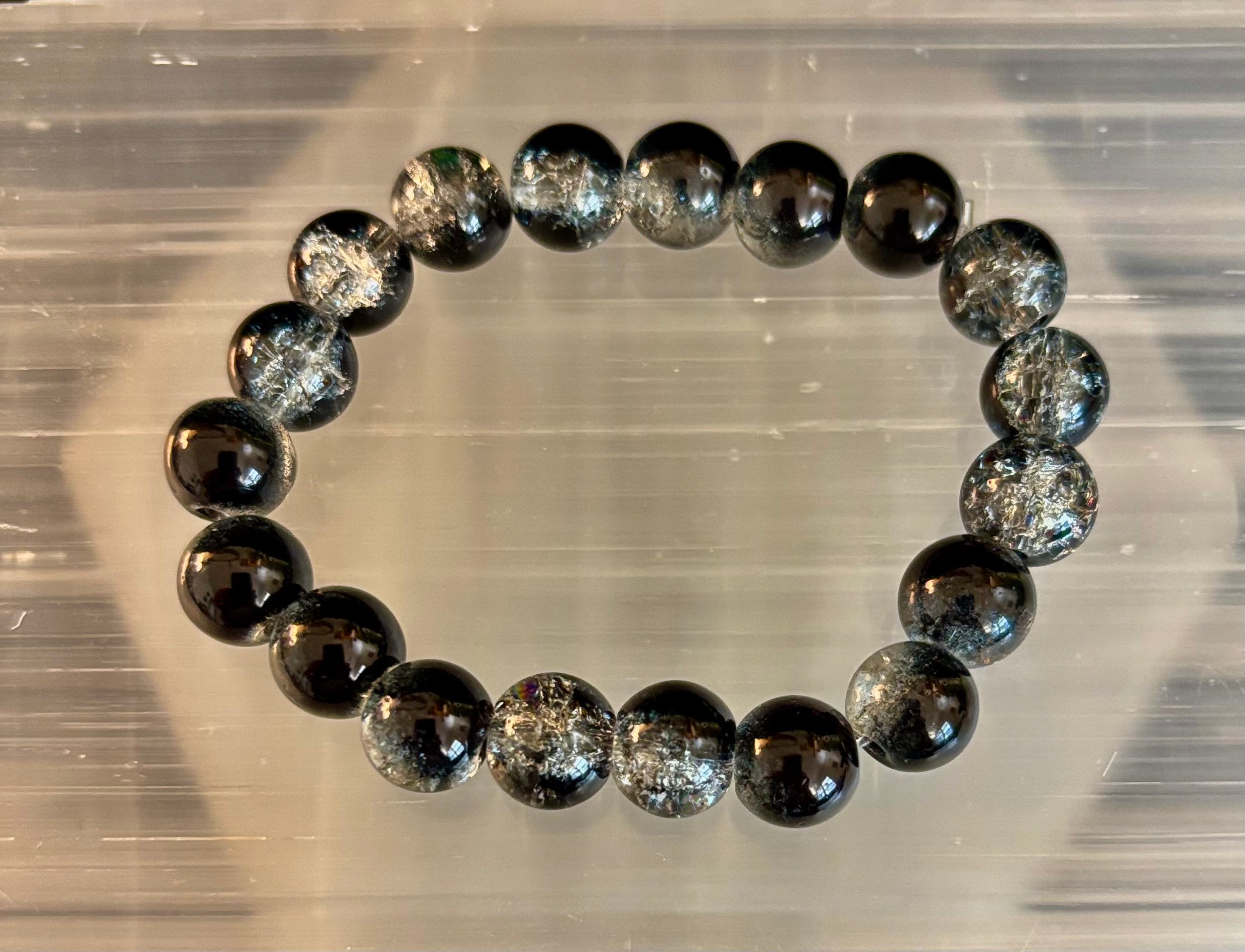 Black & White Cracked Glass Beads Bracelet – Bold Unisex Personality Statement Jewelry