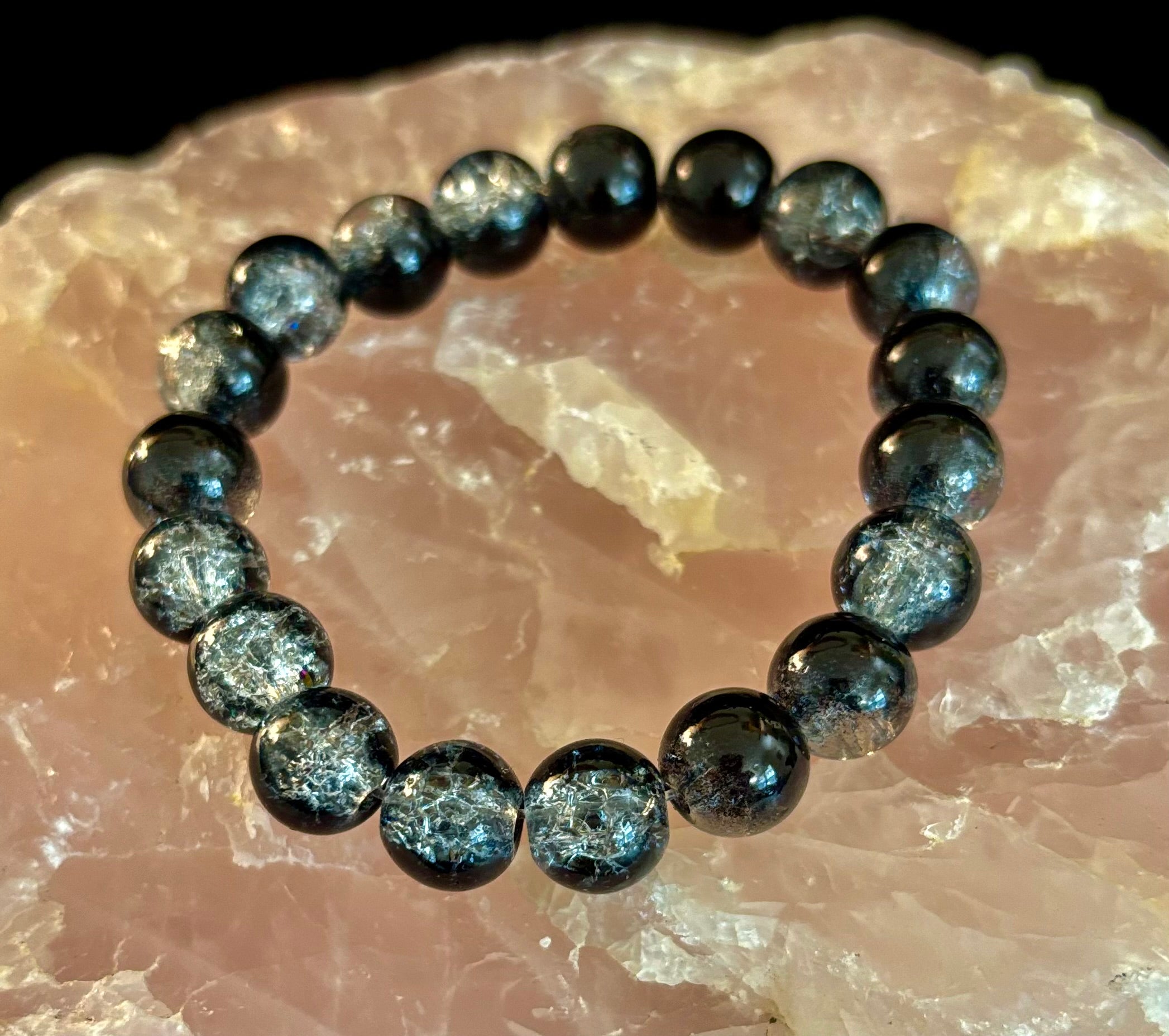 Black & White Cracked Glass Beads Bracelet – Bold Unisex Personality Statement Jewelry